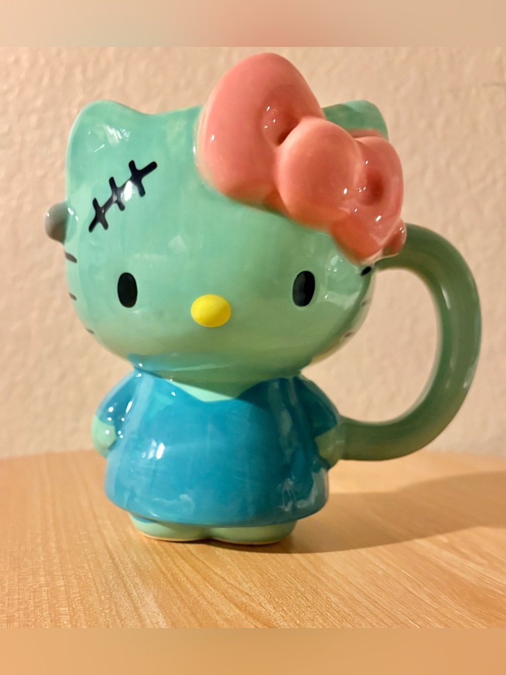 Hello Kitty Frankenstein Halloween 20 Ounce 3D Mug Ceramic Cup Sanrio Brand New